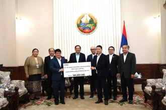 Vietnam-Lao Energy Partnership Donates $300,000 to Lao Government for Commercial Production Fund